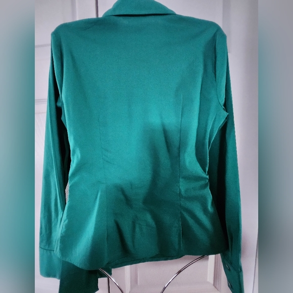 EUC Wrap top by Express - Picture 9 of 10